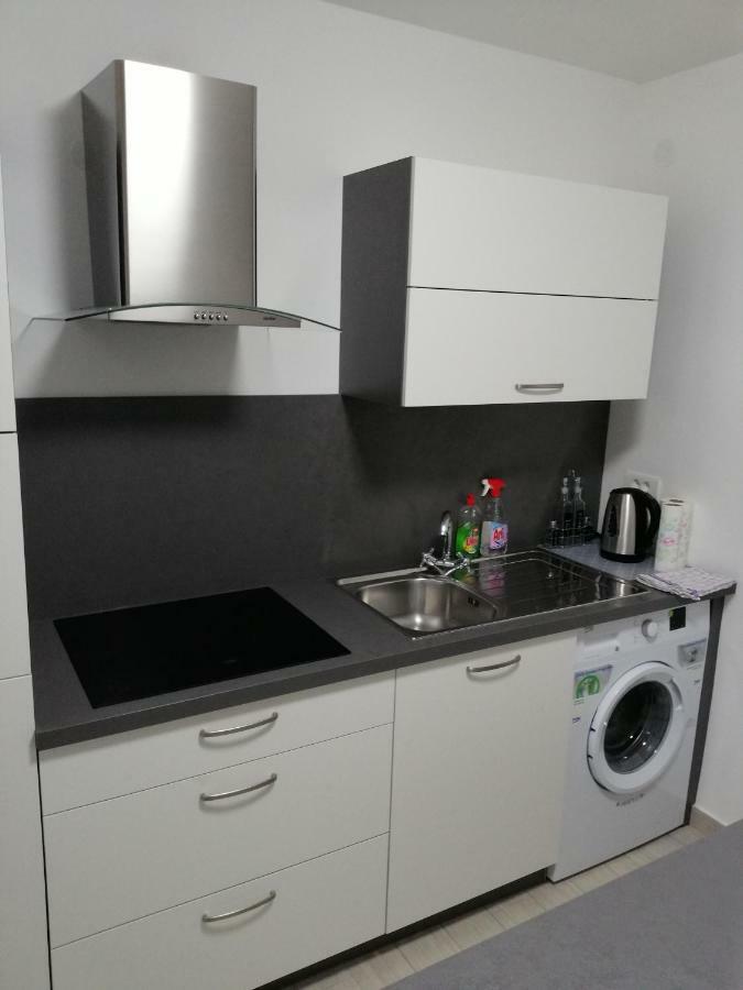 PUY Studio Apartment Mila מראה חיצוני תמונה