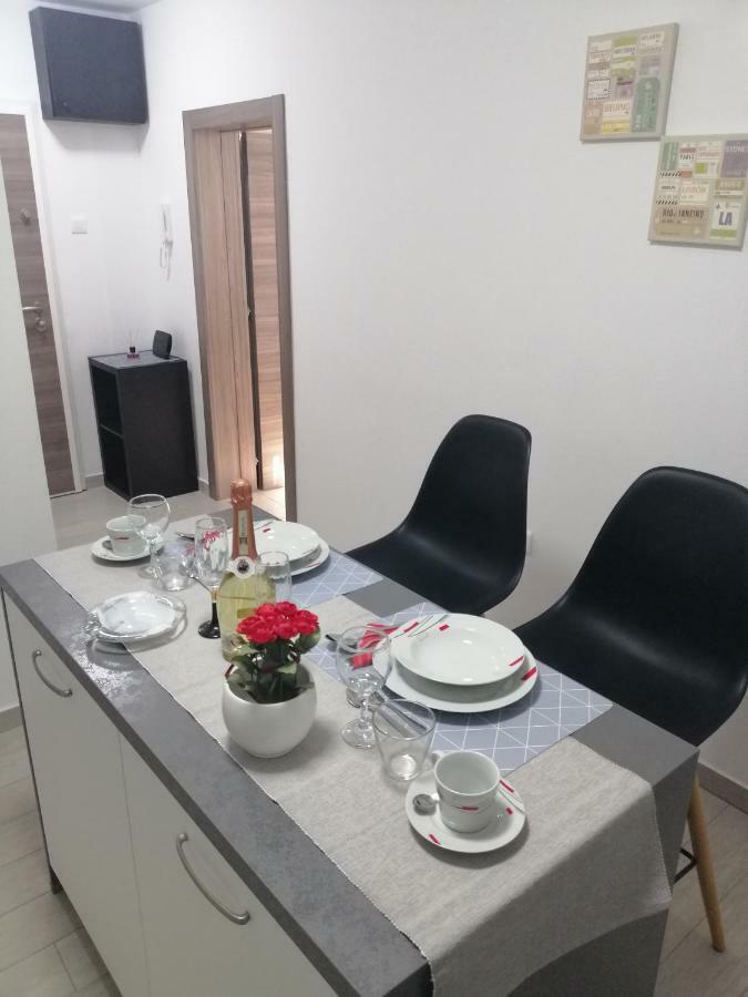 PUY Studio Apartment Mila מראה חיצוני תמונה